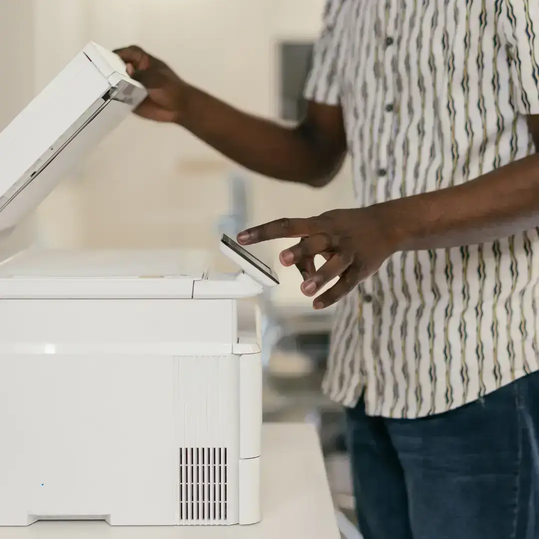 Solutions d’impression professionnelles en Belgique : Quelle est la meilleure option pour votre entreprise en 2025 ? | WEBIPHI imprimantes professionnelles